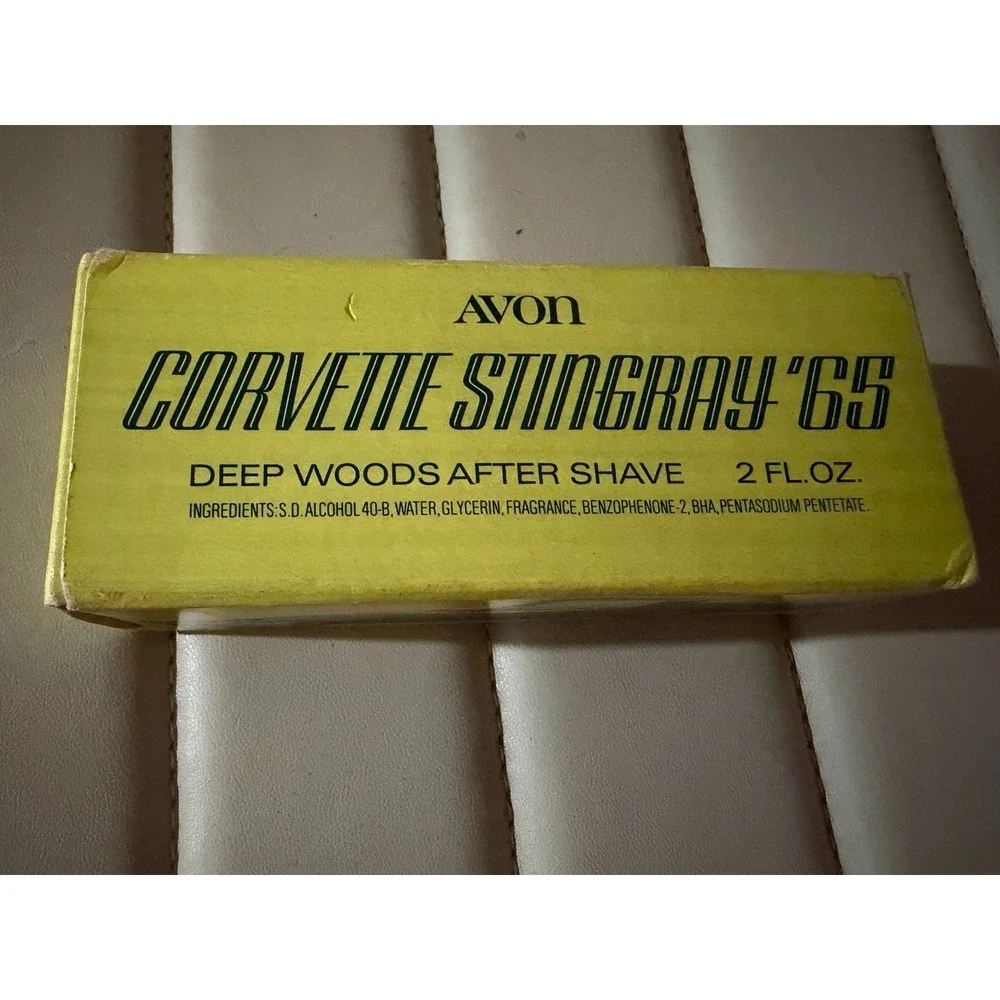 Avon - '65 Corvette Stingray  - Deep Woods After Shave - W/Box - Full - 2oz